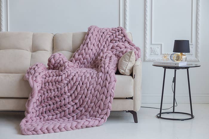  Chunky Manta de punto de lana merino hecha a mano súper suave,  para acurrucarse en la cama, en el sofá o en el sofá, cálida, suave y  acogedora [amarillo, blanco, azul