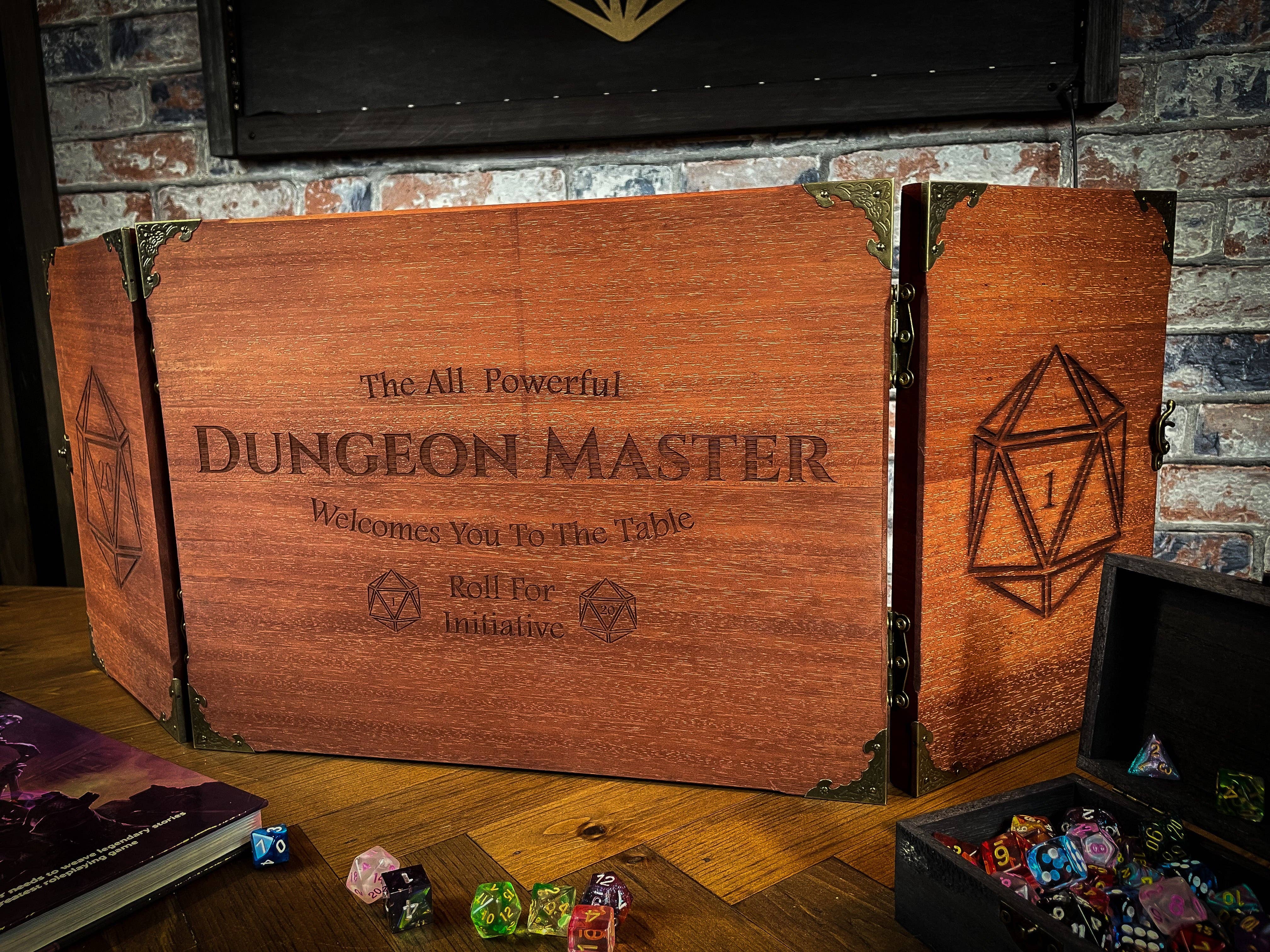 Fandomonium - Wholesale Bordspel - Houten „" All Powerful Dungeon Master "” -scherm”14