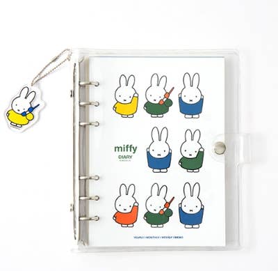 K-Wonderland – Agenda por atacado – Agenda Atualizada Miffy 2026 com porta-chaves, conjunto de autocolantes7