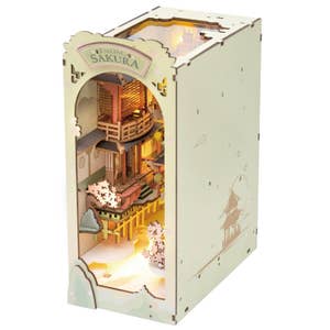 Diagon Alley (3 Storey) Pre-Colored Book Nook
