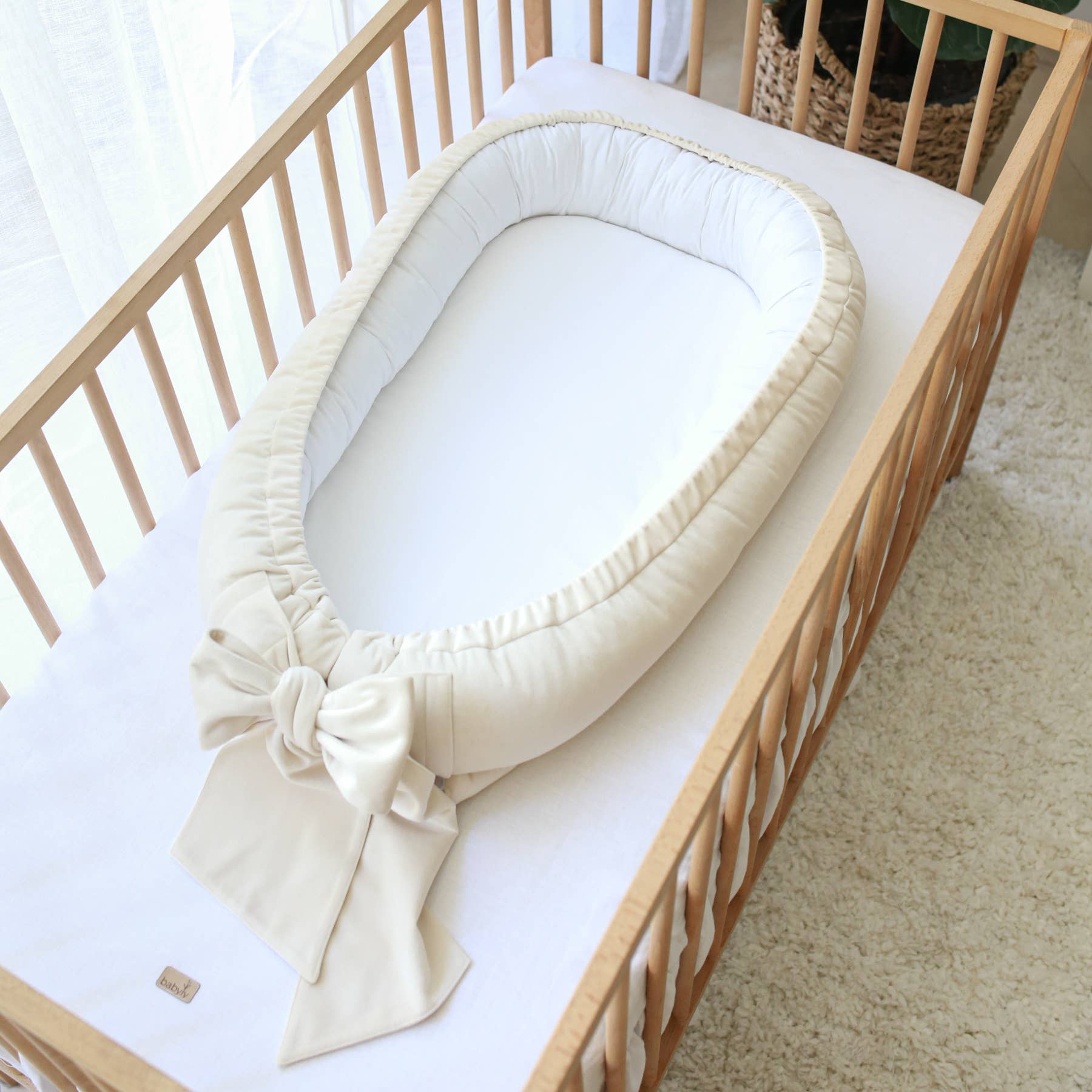 Babyly - Wholesale Bassinet - Baby - velvet babynest with bow (5 colors) - BABYLY13