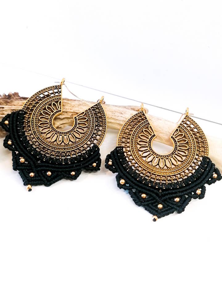 Earrings - MANDALA - Gold - Black for wholesale by De fil en vadrouille