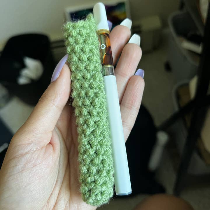 The Cozy Tangerine – wholesale Keychain – Women's – Sunflower Vape Holder Keychain2