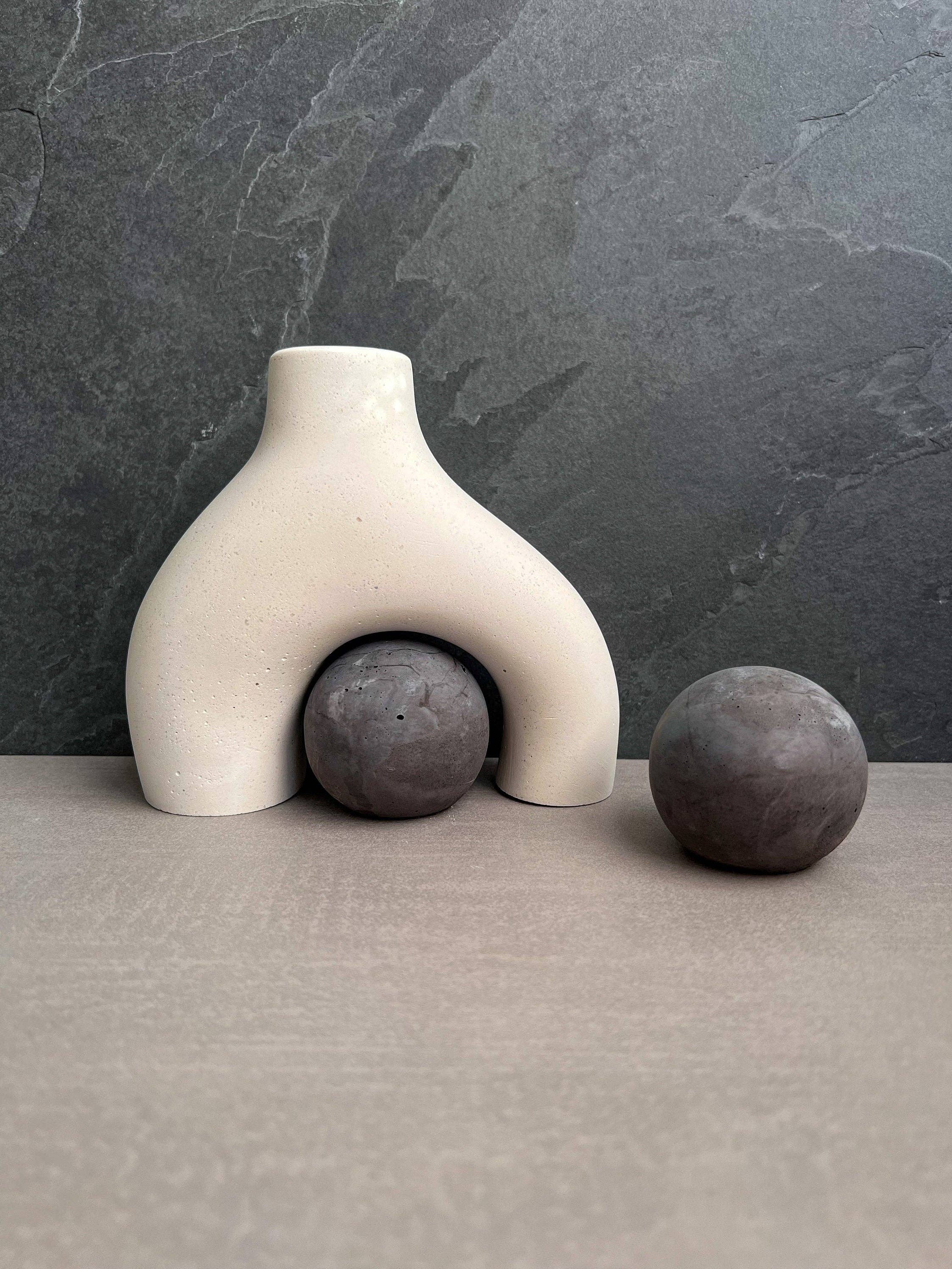 Minimal Loot Design - Wholesale Paper Weight - Concrete Paper Weight Sphere - 2.24"5