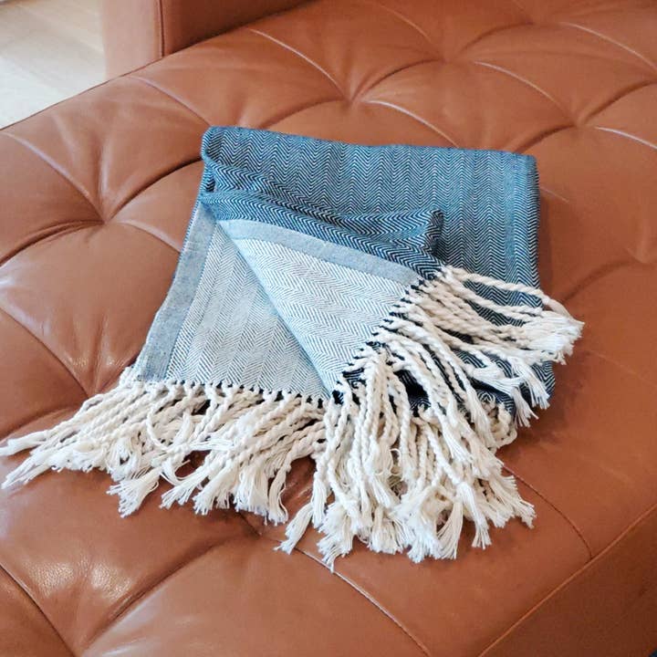 KORISSA - Wholesale Throw blanket - Artisanal Handwoven Cotton Throw Blanket3