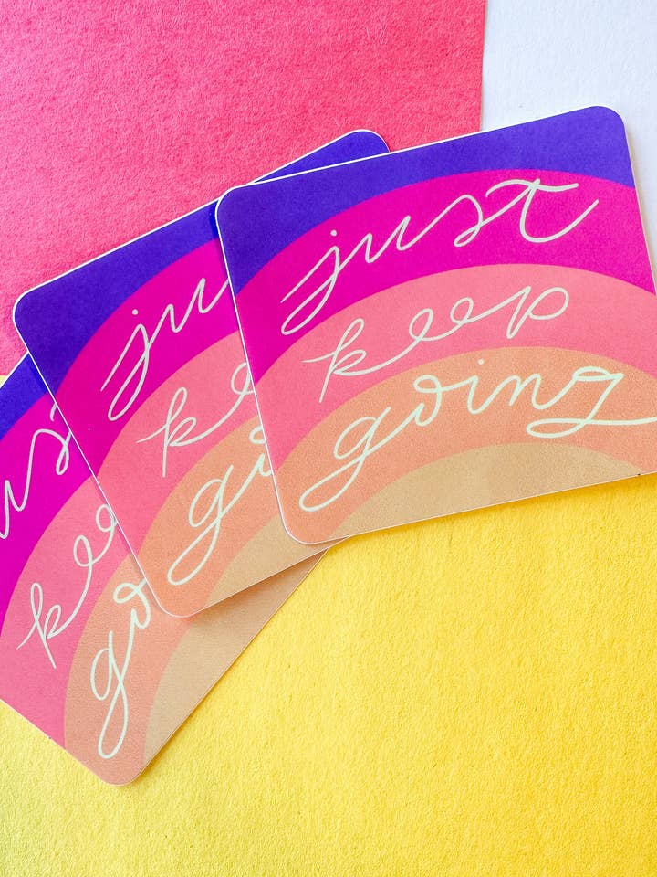 Just Keep Going klistermärke | Laptop klistermärke för wholesale av Courtney Going Places