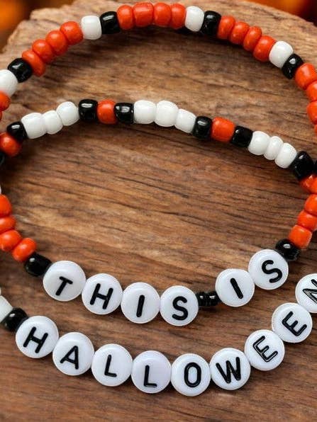 Dette er Halloween-sætarmbånd for engroshandel hos Ka_Creative_Art