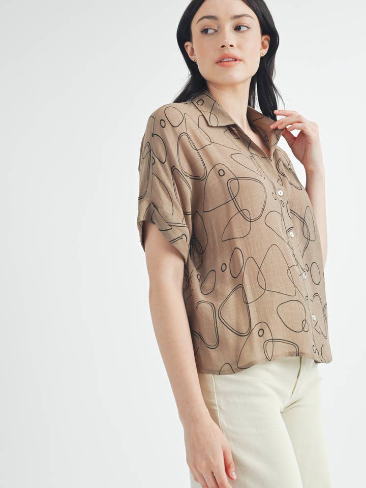 FUN2FUN - Wholesale Button Down Shirt - Women's - GEO PRINT SHORT SLEEVE COLLAR SHIRT
