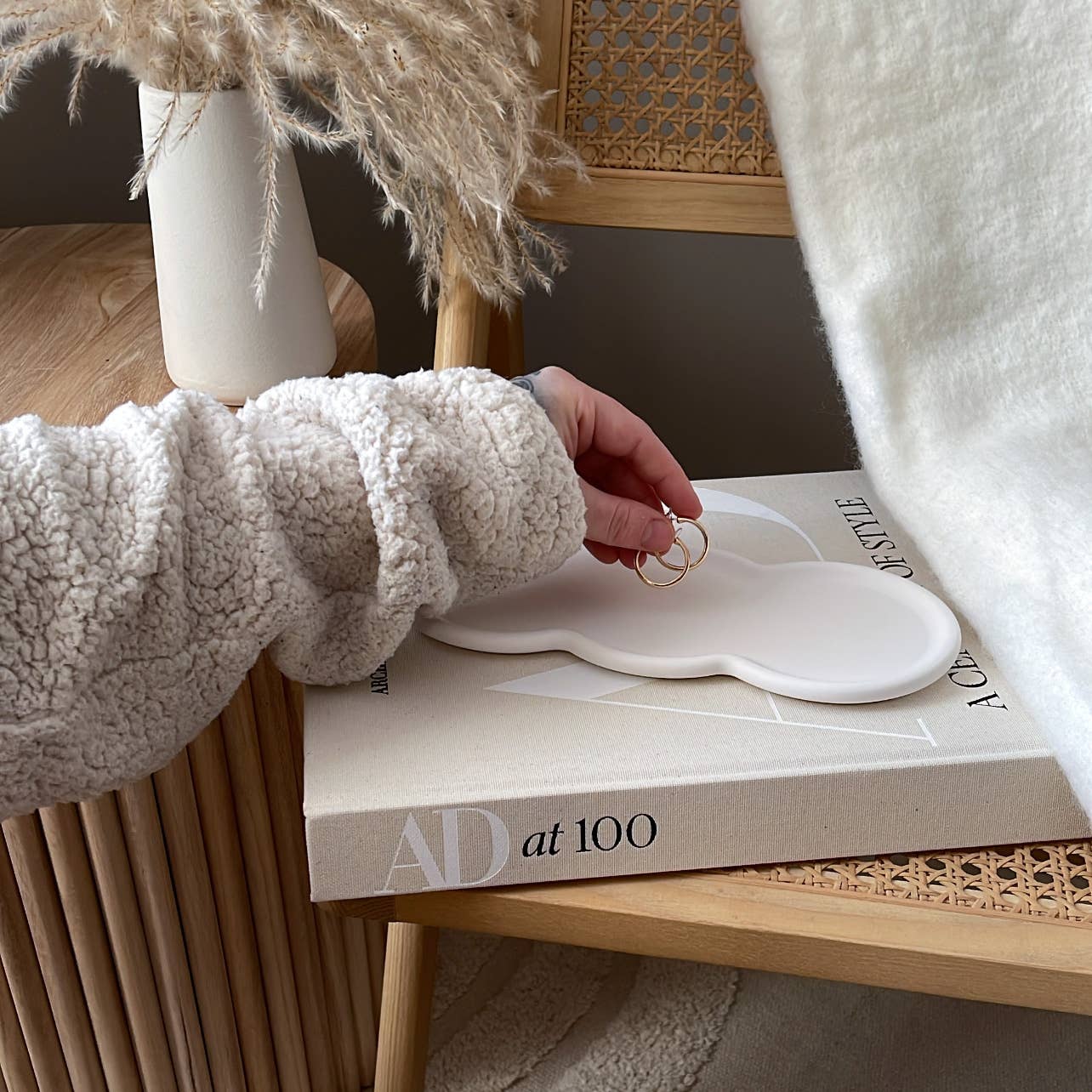 Studio Akiyo - Wholesale Jewelry Dish - Large Wavy Trinket Tray | Tabletop Decor | Decorative Tray4