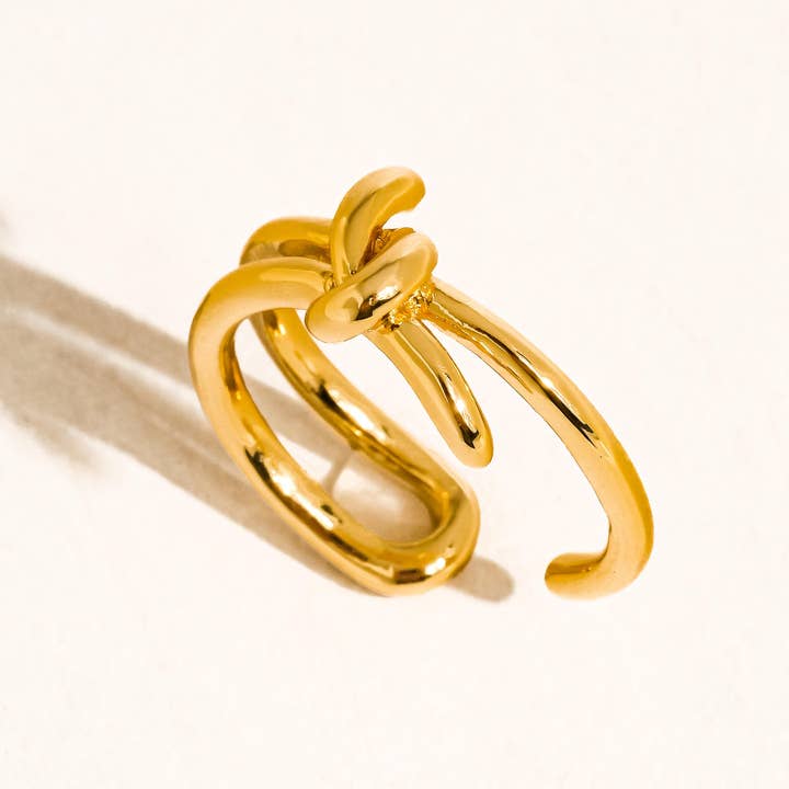 Virelle 18K Gold Vintage Knot Ring for wholesale on Faire1