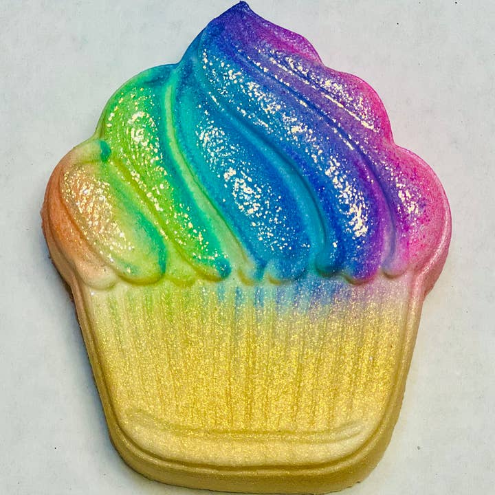 Southern Fleek Bath LLC – wholesale Bath bomb/fizz – Rainbow Cupcake Bath Bomb 6oz