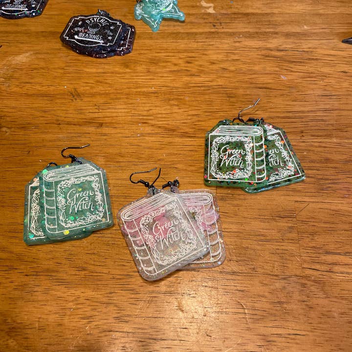 Grøn heks øreringe for engroshandel hos Wyldflower Design Co