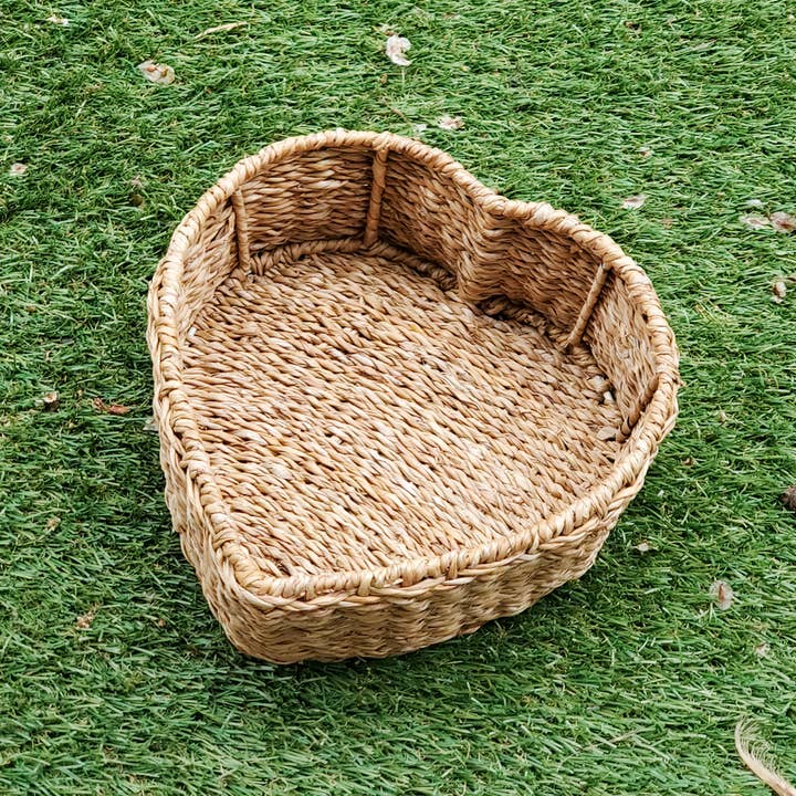 KORISSA - Wholesale Basket - Handwoven Wicker Storage & Gift Basket • Savar Heart Basket1