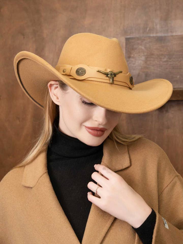 CAPPELLO DA COWBOY FEDORA IN METALLO CON ACCENTO TORO H3359 per la vendita all'ingrosso da parte di anbfashion
