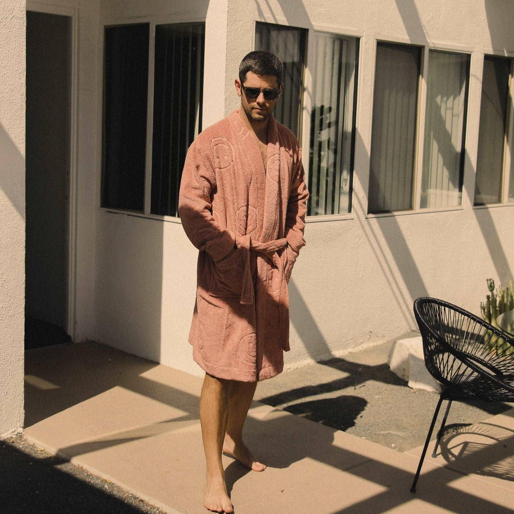 Happy Place Brand - Venta al por mayor Bata - Mujer - Albornoz de rizo con diseño sonriente para la piscina15