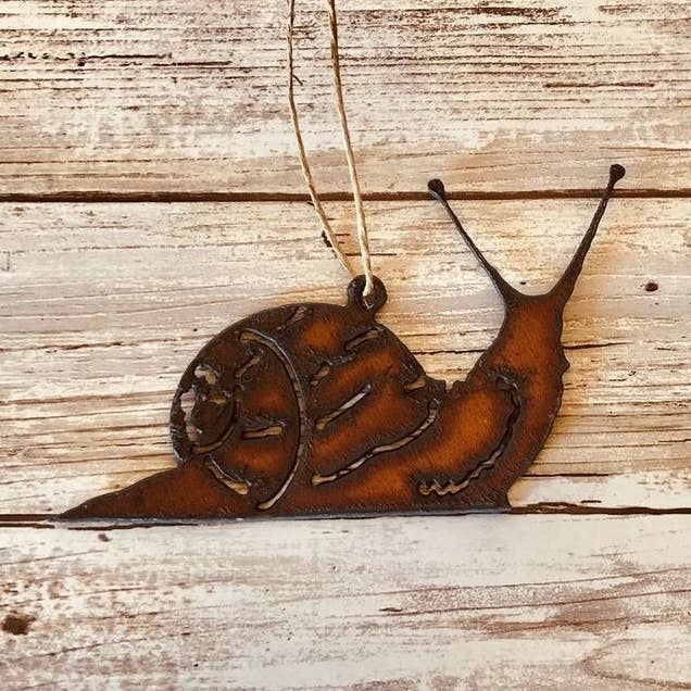 Universal Ironworks USA - Wholesale Ornament - Snail Rustic Metal Garden Made in UsaOrnament0