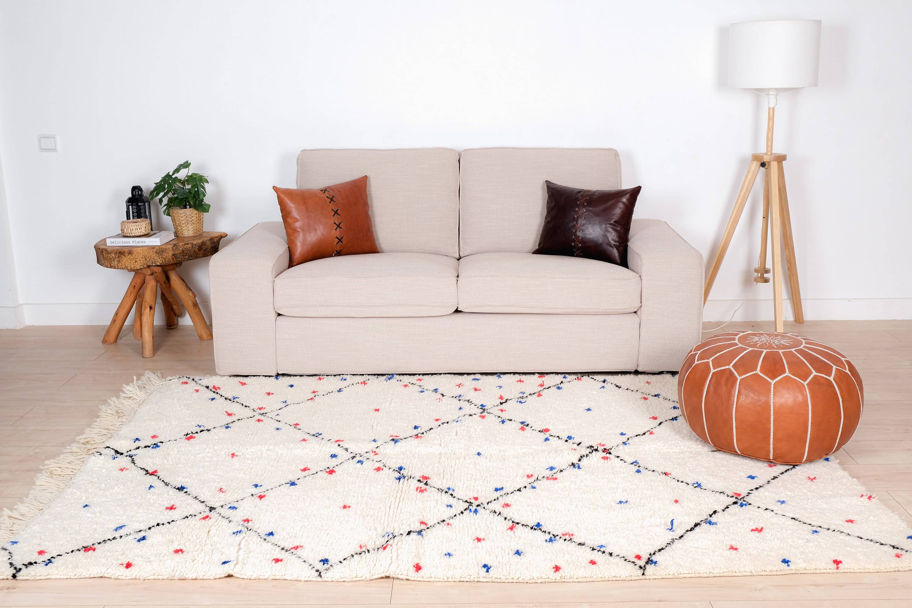 Moroccan Woven Treasures – wholesale Matta – Marockansk vit Shag-matta, Handvävd färgglad matta, Area Rug1