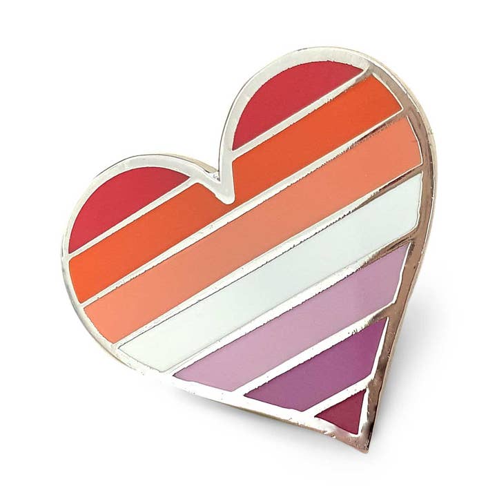 Emaille pin met hart voor lesbiennes voor wholesale door Compoco