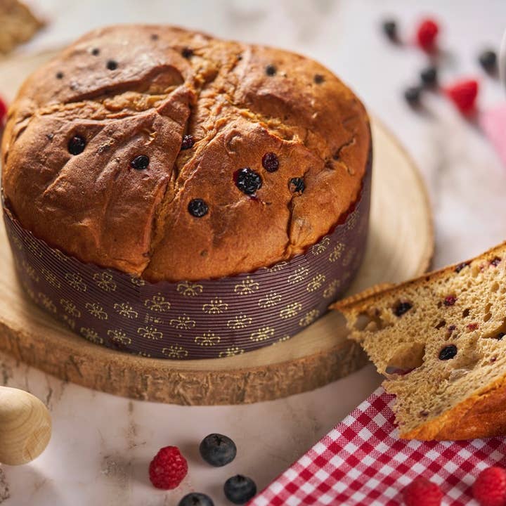 Wild Berry Panettone 750 g for wholesale by La Forneria di Pula