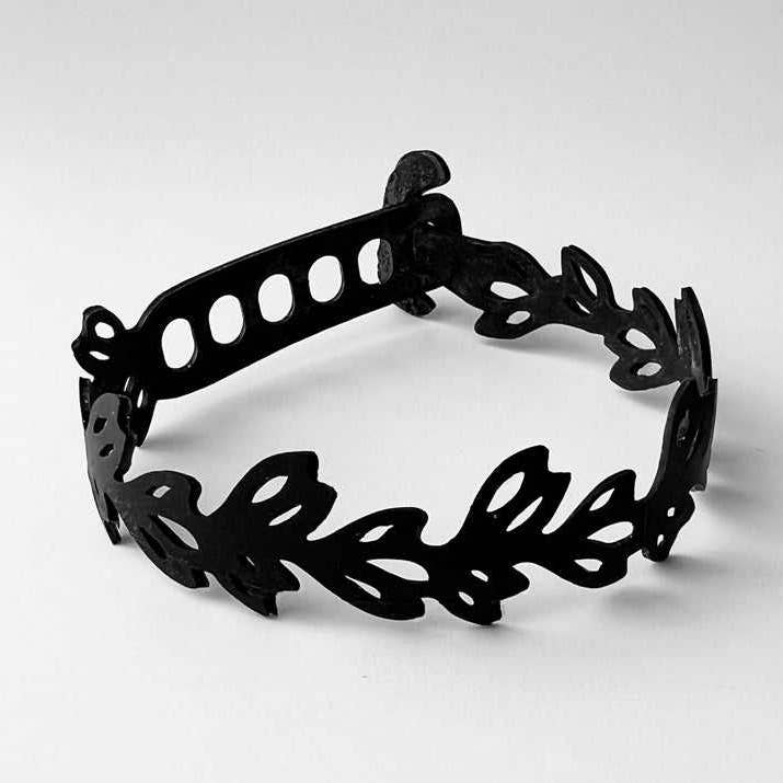 Bracelet en chambre à air de vélo Isla pour la vente par Kaden & Kai