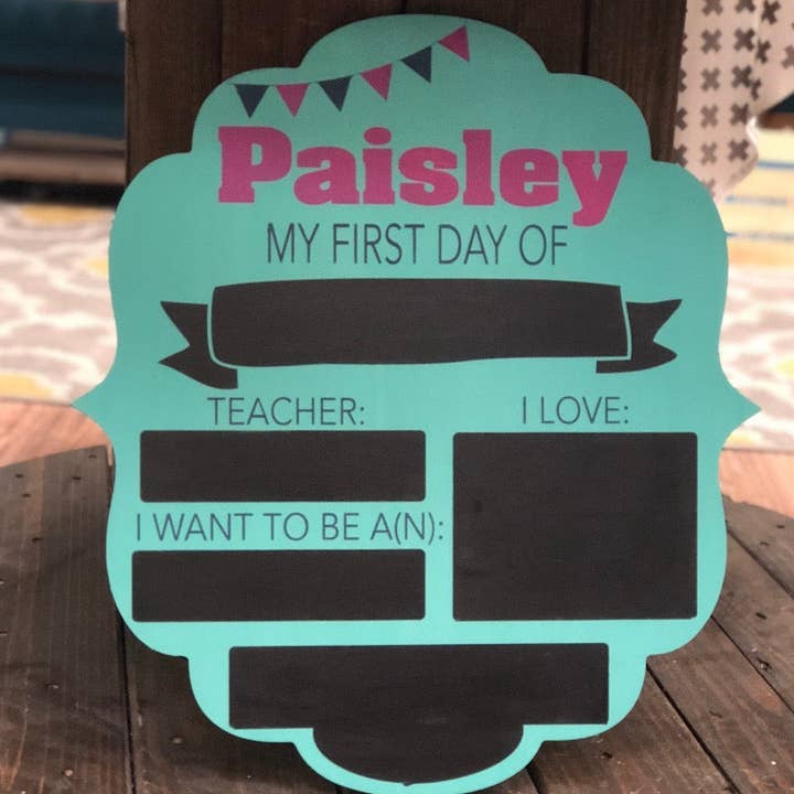 PREMIER JOUR D'ÉCOLE CONCEPTION DE PANCARTE DE PORTE SUPPORT P0058 pour la vente par Paisley Grace Makery