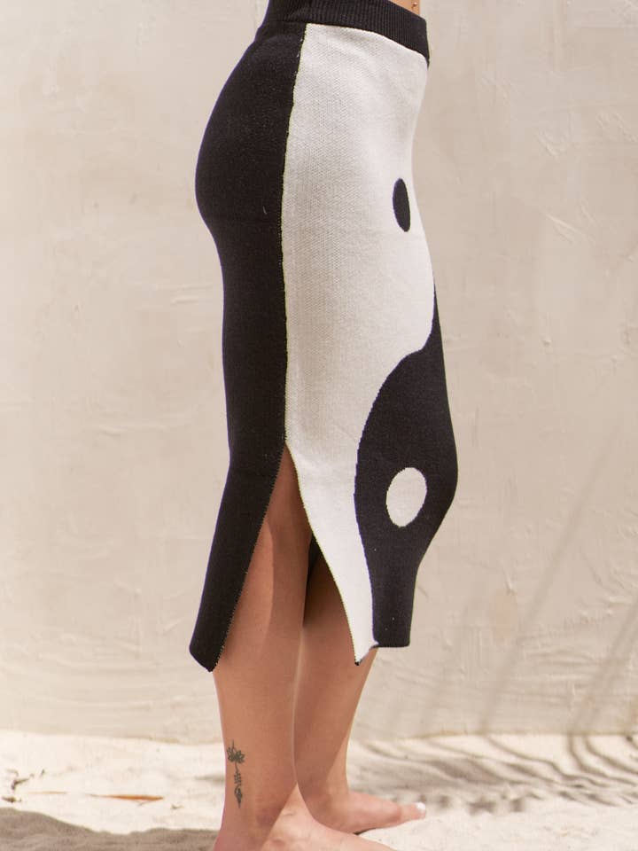 Nero GONNA A MAGLIA YIN YANG in vendita all'ingrosso su Faire11