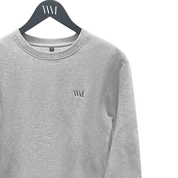 Pull unisexe en coton biologique gris pour la vente par Worth A Million
