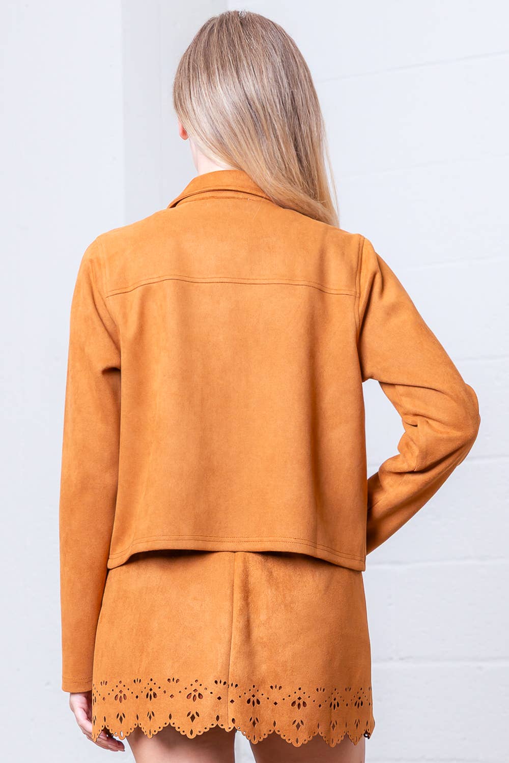 SENAPE Giacca in pelle scamosciata ricamata e borchiata HJ75269T. in vendita all'ingrosso su Faire3