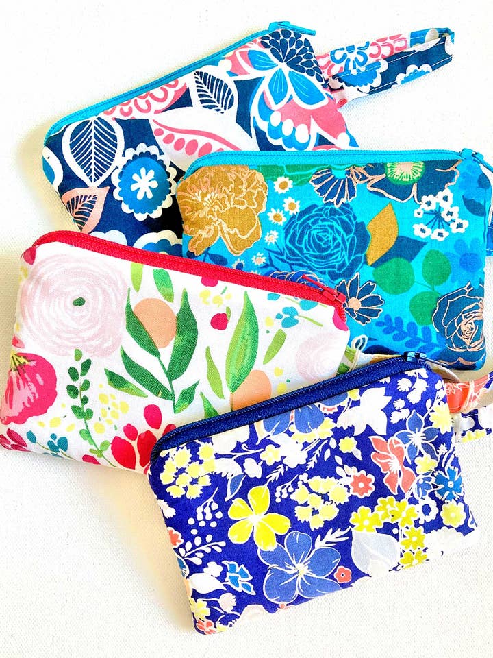Mixed Floral fabrics. MINI ZIPPER BAG Coin Purse, ZIP POUCH for wholesale by edeenut