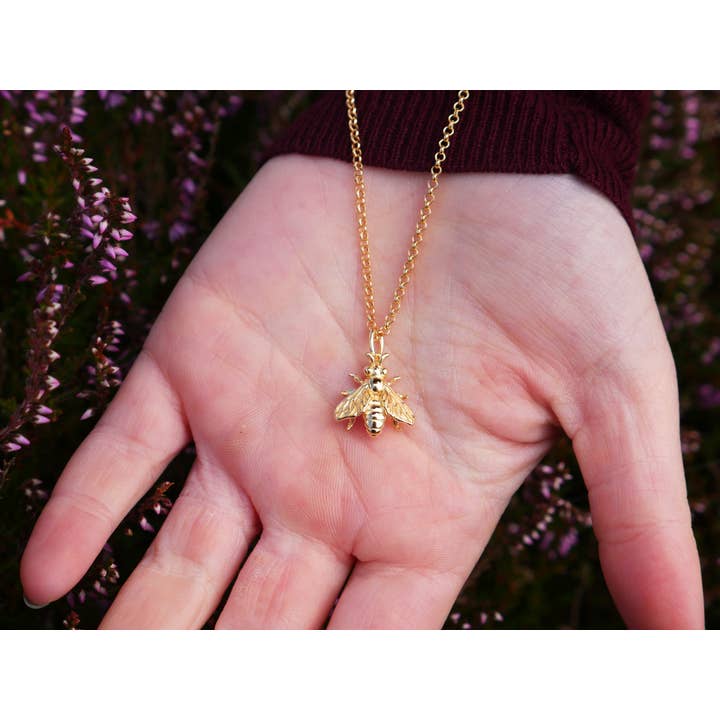 In The Heather – wholesale Pendant/charm necklace – Scottish honey bee necklace in sterling silver2