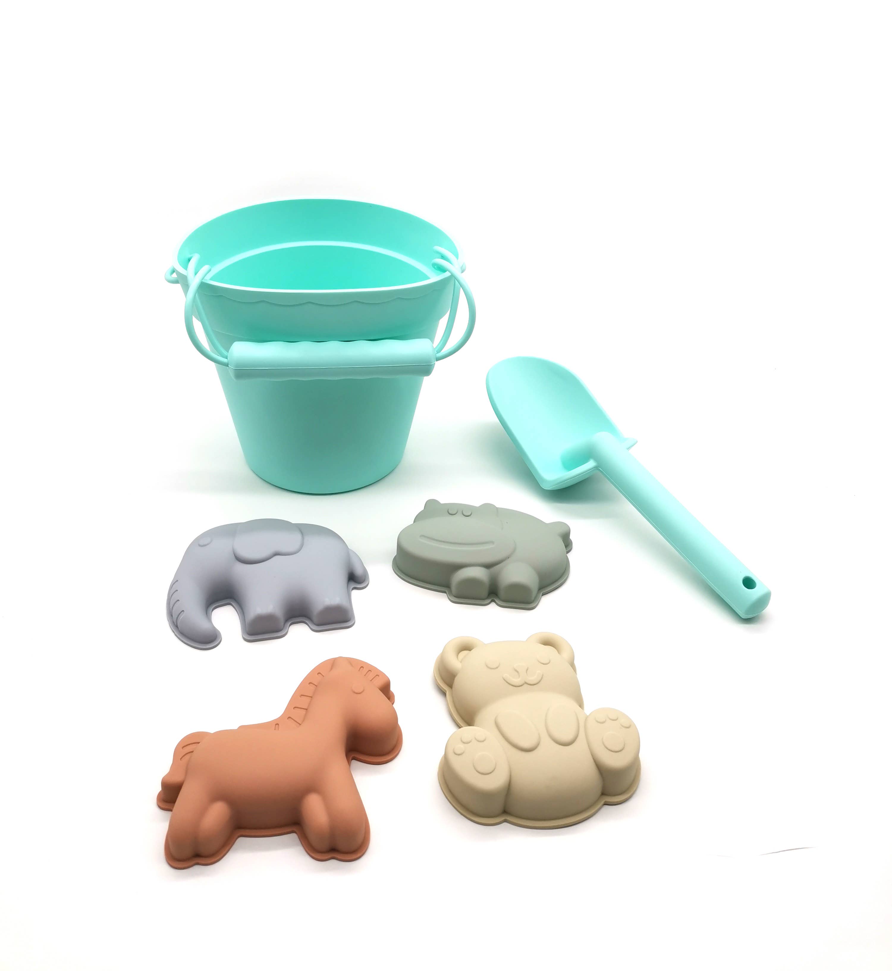 PETIKIDS - Wholesale Beach/Pool Toy - Kids & Baby - Silicone beach toys (bucket, shovel, and 4 accessories)5