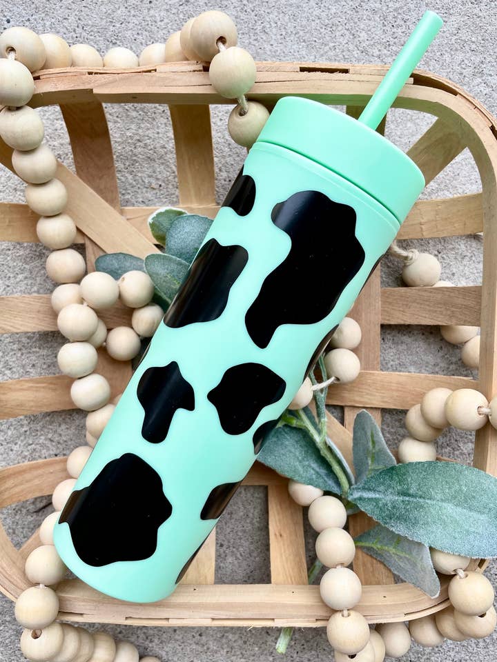Gobelets skinny Strata Cow Print 16 oz pour la vente par Wild Souls Co