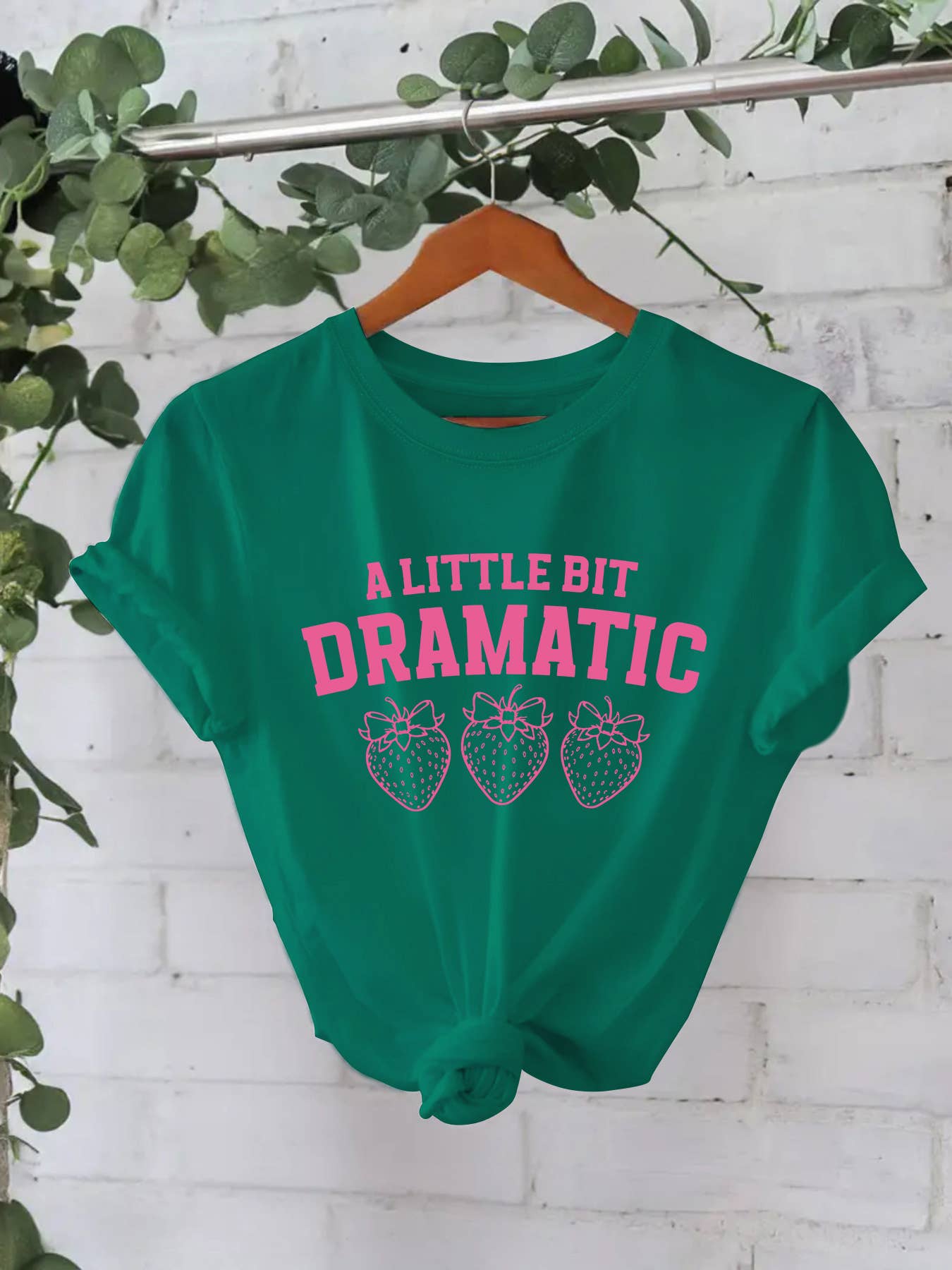 HIDDENBRAND - Wholesale T-Shirt - Women's - A LITTLE BIT DRAMATIC Versatile strawberry Graphic t-shirt7