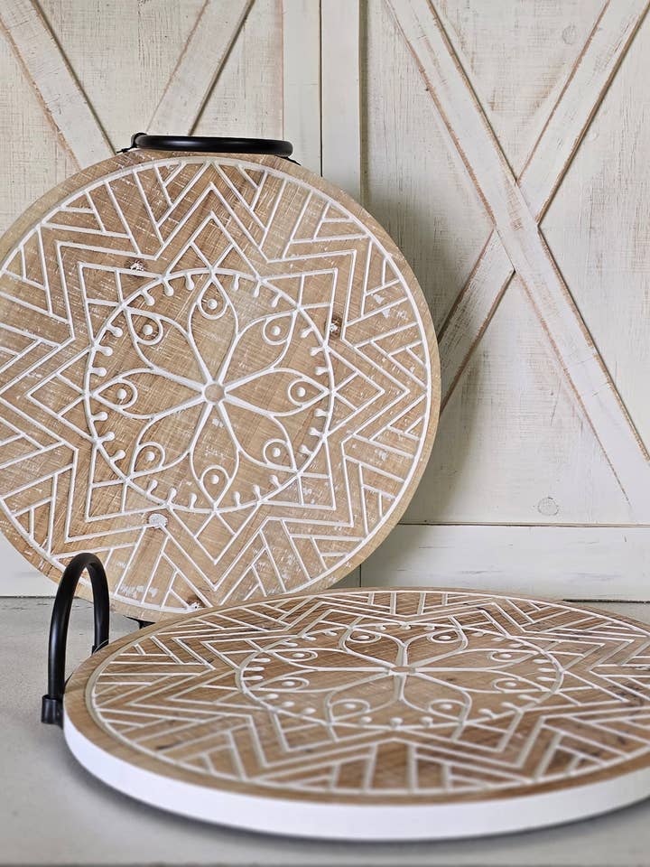 Set aus 2 gravierten Tabletts mit Griffen für den Großhandel von Refinery 86 Home Decor