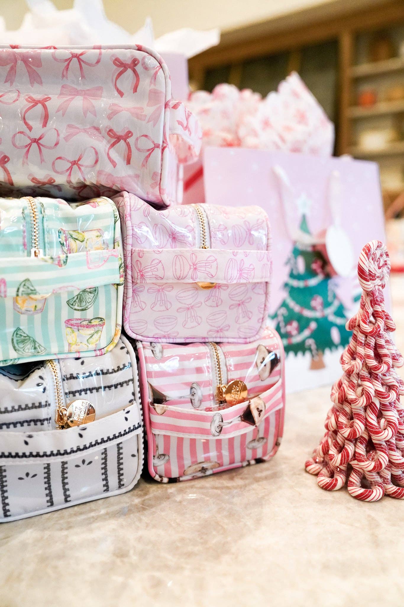 KENZKUSTOMZ - Wholesale Toiletry Bag - Women's - Clear Coat Toiletry Dopp Kit3