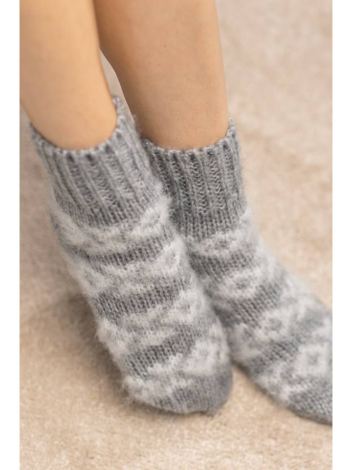 Urbanista - Wholesale Socks - Women's - Fuzzy Nordic Socks4