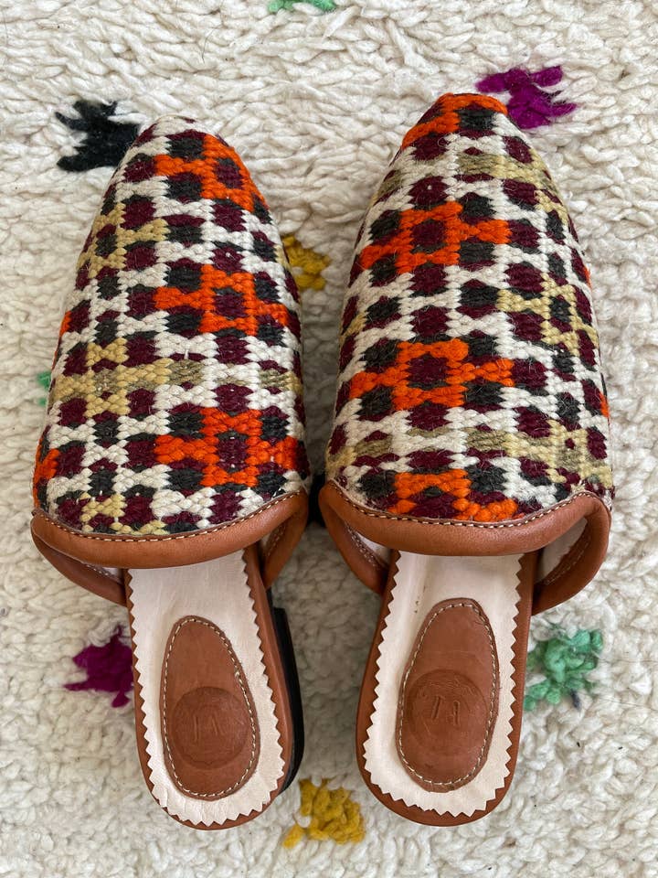 Handgjorda marockanska läderkilim Babouche-mules #14 för wholesale av Marrakech Bazaar