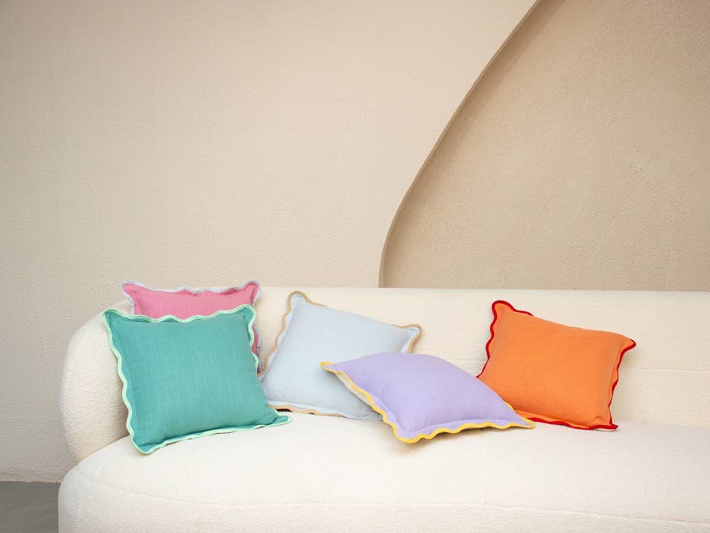 Casa Amarosa - Venta al por mayor Cojín decorativo - Almohada decorativa Scallop Edge, 16 x 16 pulgadas, color lavanda4