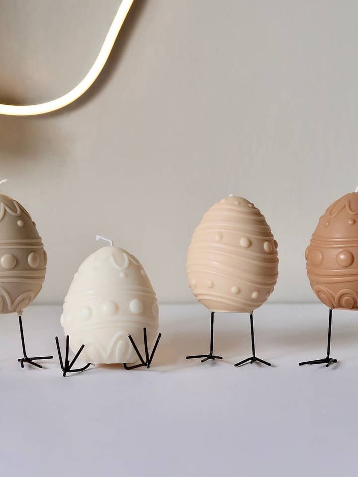 Påskeæglys med kylling | Håndlavet vegansk sojavoks for engroshandel hos Maison Bohiti