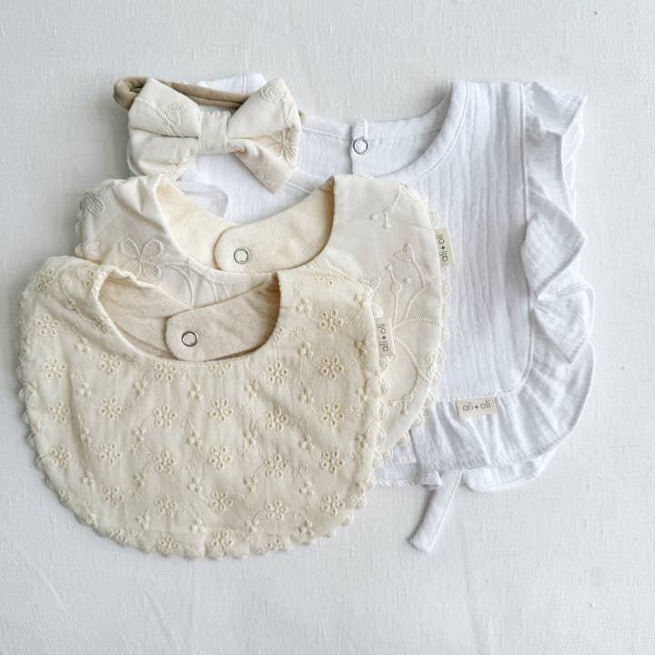 Ali+Oli - Wholesale Baby Bib - Baby - Muslin Cotton Ruffle Baby Bib (White)3