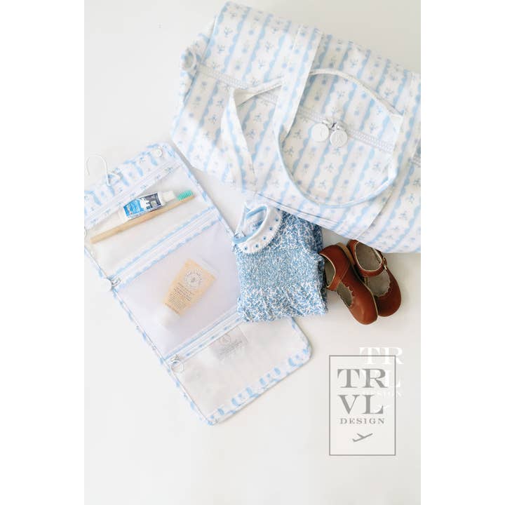 TRVL Design - Wholesale Weekender Bag - Women's - Weekender - Ribbon Floral Blue Duffel Bag
