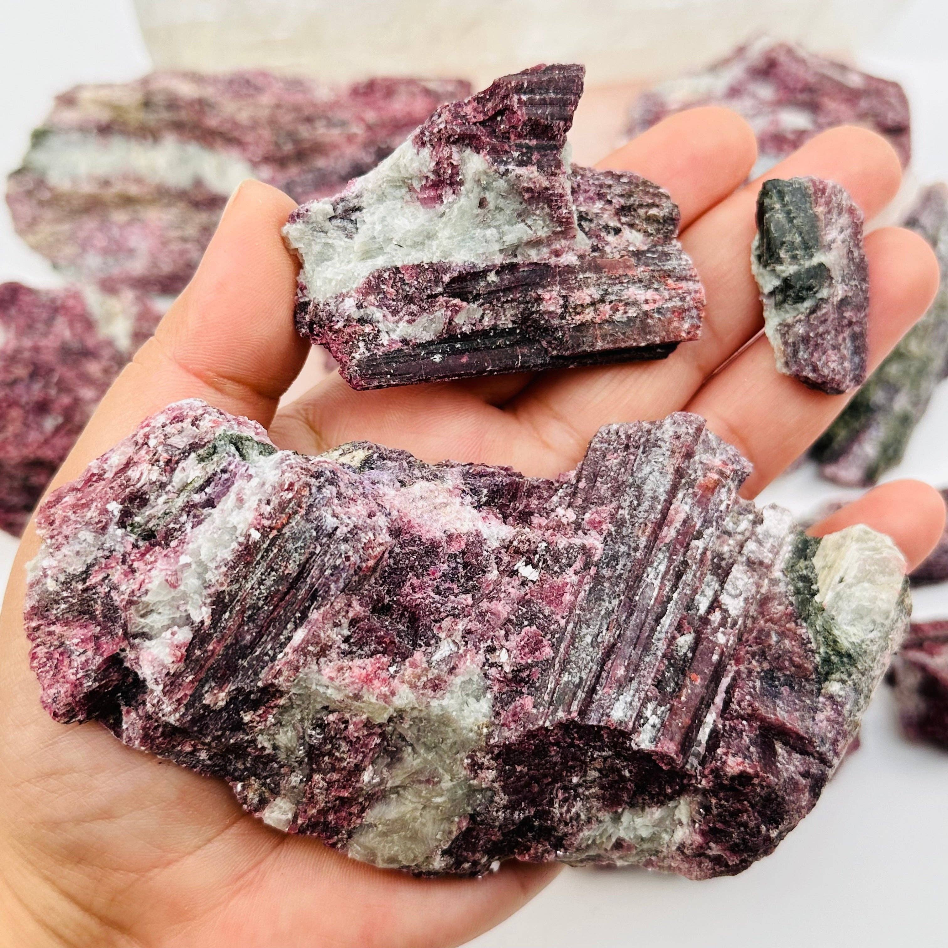 Rock Paradise – wholesale Andlig sten/kristall – Rosa turmalin på akvamarinmatris kristall0