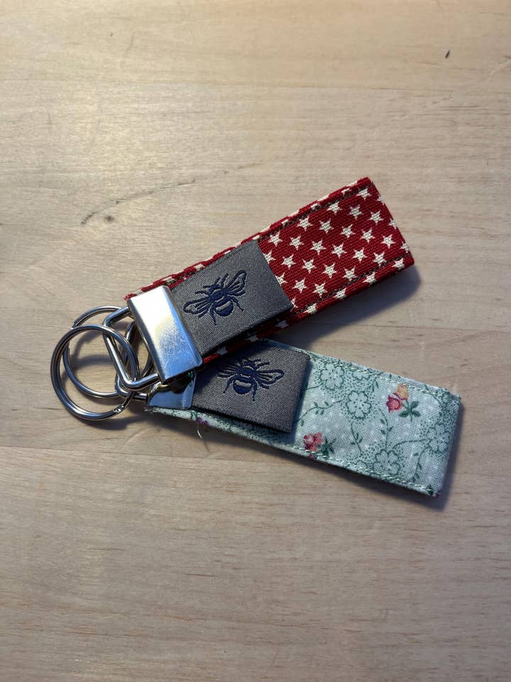 Fabric Wristlet Keyring: Stylish Key Fob for wholesale by House of Beeves