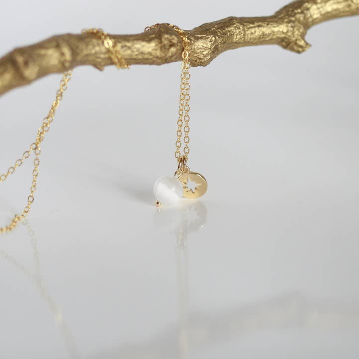 Collier en sélénite et étoile polaire | Cristal pour la vente par Kaiko Studio