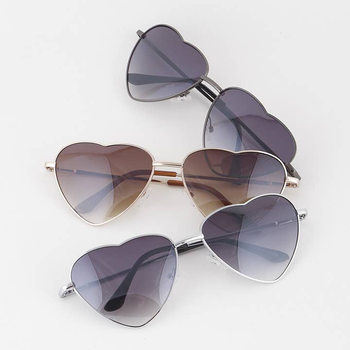 Gradient Heart Sunglasses for wholesale by 3AM BY H&D ACCESSORIES