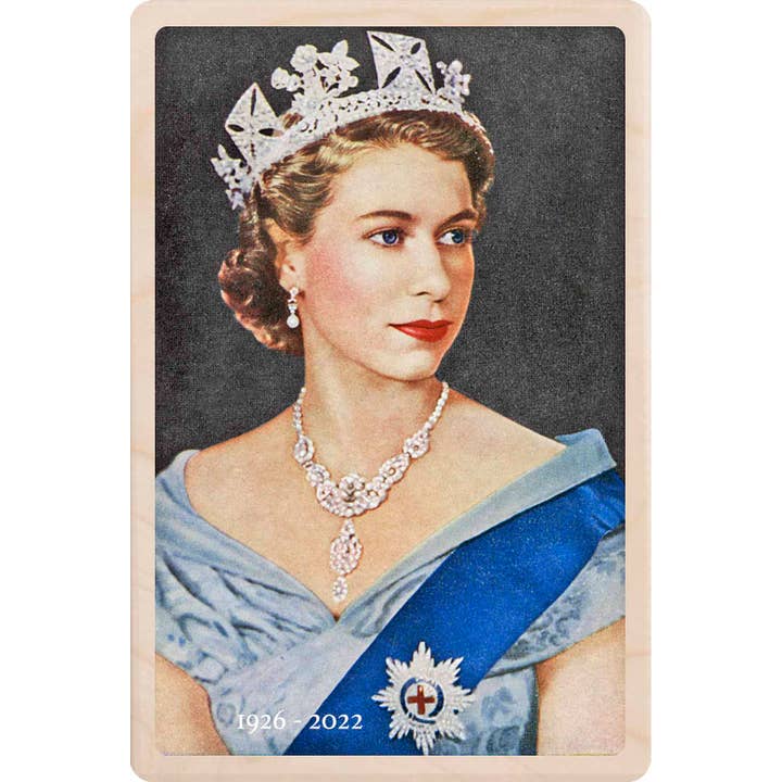 THE WOODEN POSTCARD COMPANY - Wholesale Postcard - QUEEN ELIZABETH II wooden postcard, wooden magnet