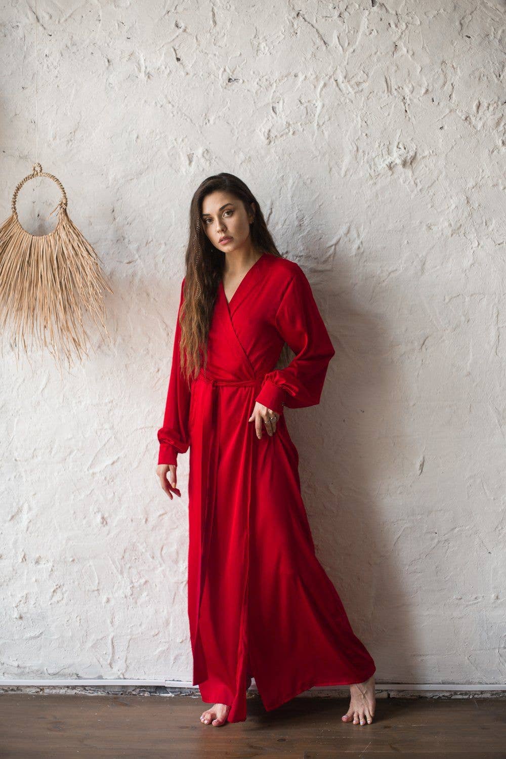 Angie's Showroom – Robe - Mulher por atacado – Manto Longo de Seda Adele com Punhos7