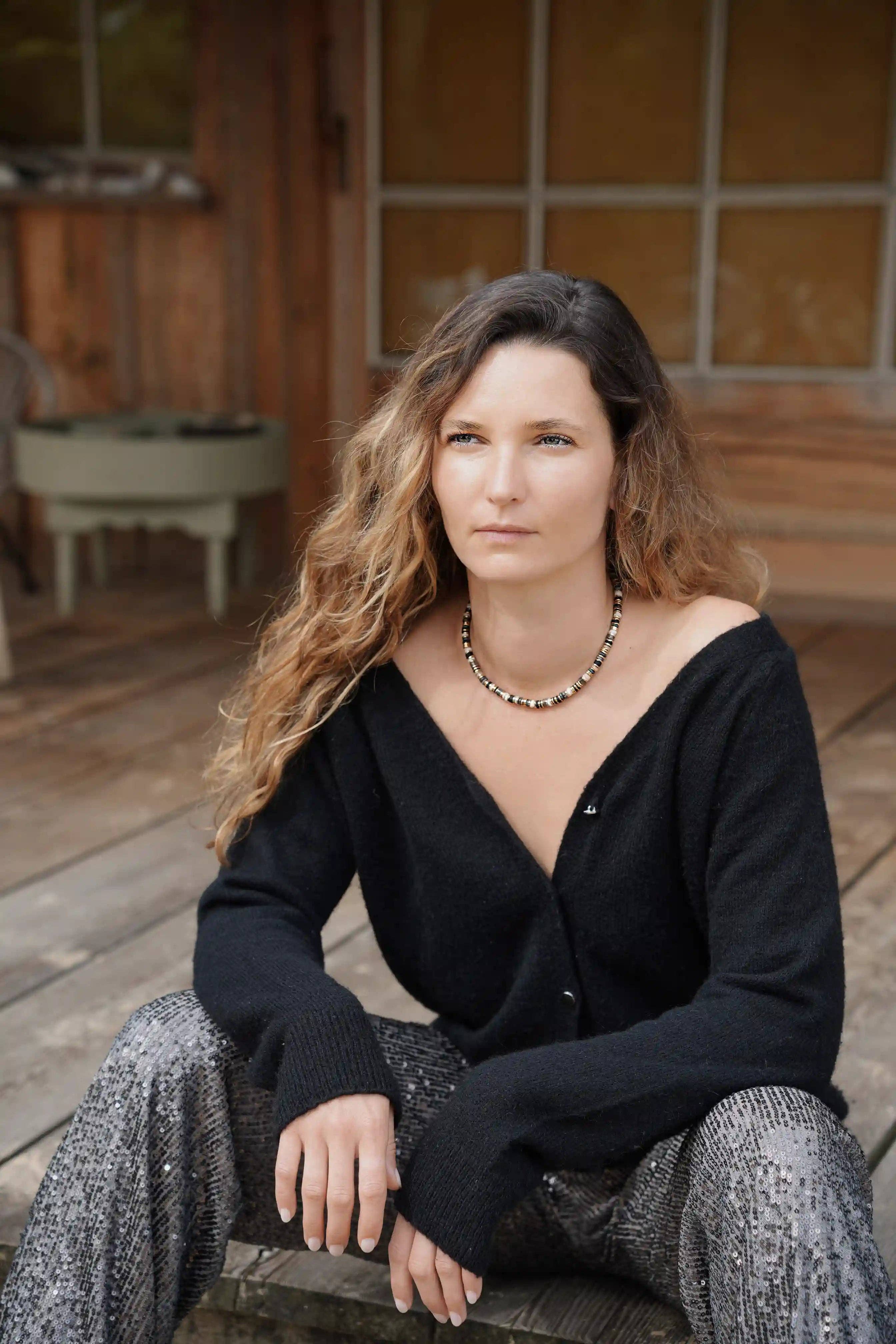 Cloralys - Wholesale Beaded/Pearl Necklace - Black Elwood2