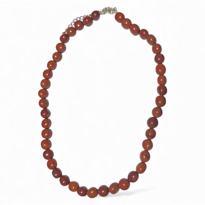 Ketting rode jaspis Zuid-Afrika A (gepolijste stenen 10-12mm) - 48/54cm voor wholesale door La Boîte à Cailloux