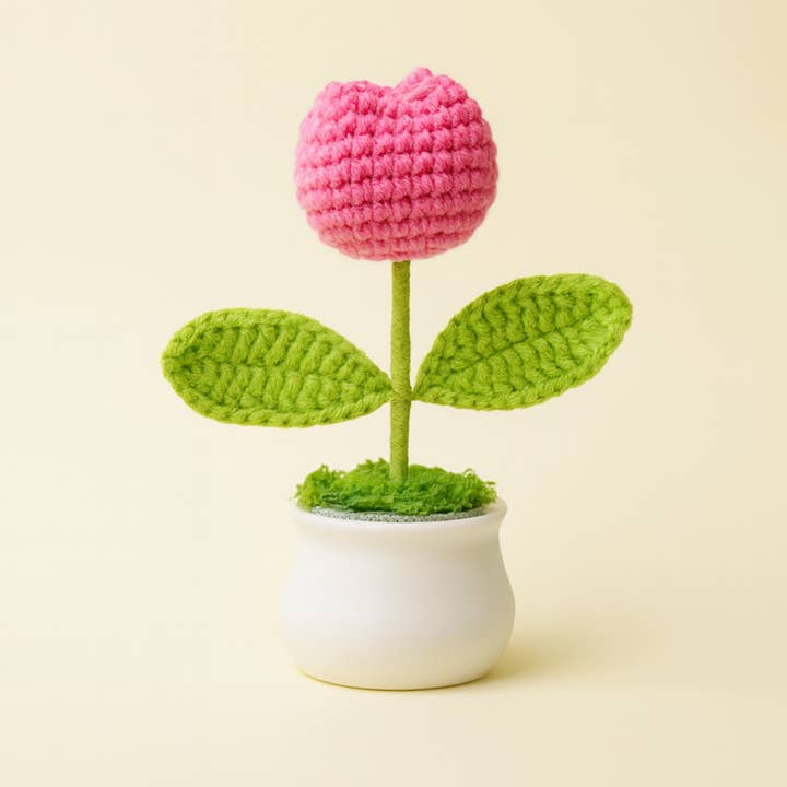 Handgemaakte Gehaakte Tulp in Donkerroze – Schattige Woondecoratie voor wholesale door Lichi Gifts